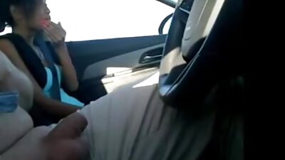 Uma prostituta tatuada transando com seu amante vídeo pornô de mulher transando com jumento musculoso na câmera