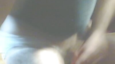 Jerry ajoelha Anna na vídeo pornô da mulher transando frente dele e chupa seu pau até ele gozar